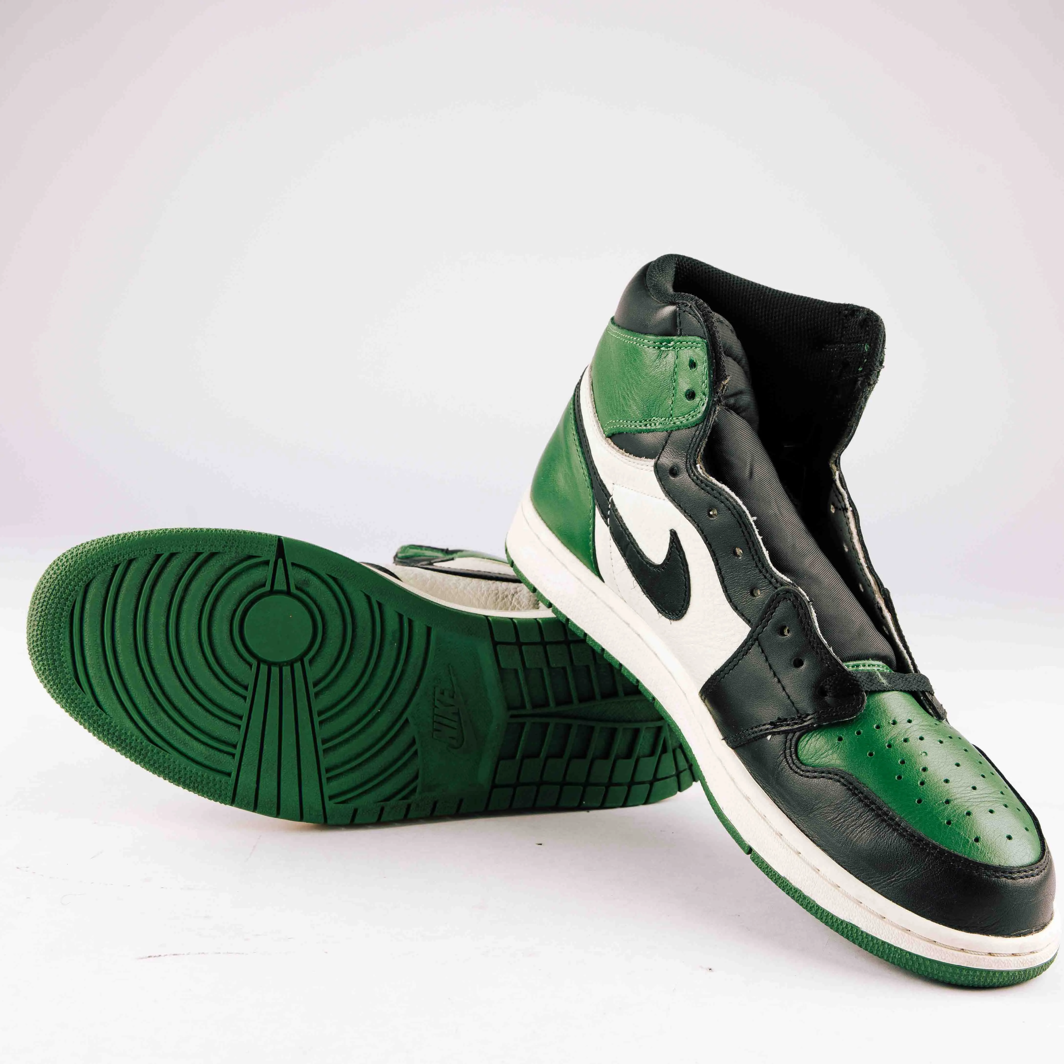 Jordan 1 Retro High Pine Green - Used - 0146