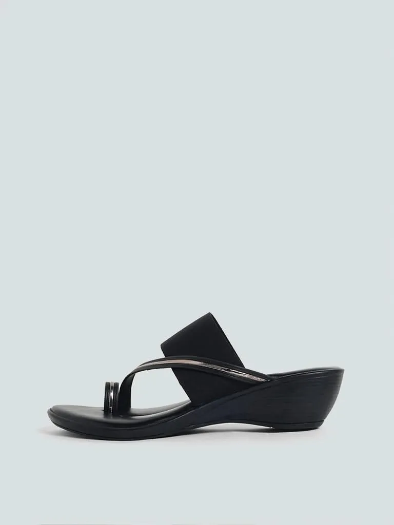 LUNA BLU Thumb Strap Lycra Black Wedge Sandals