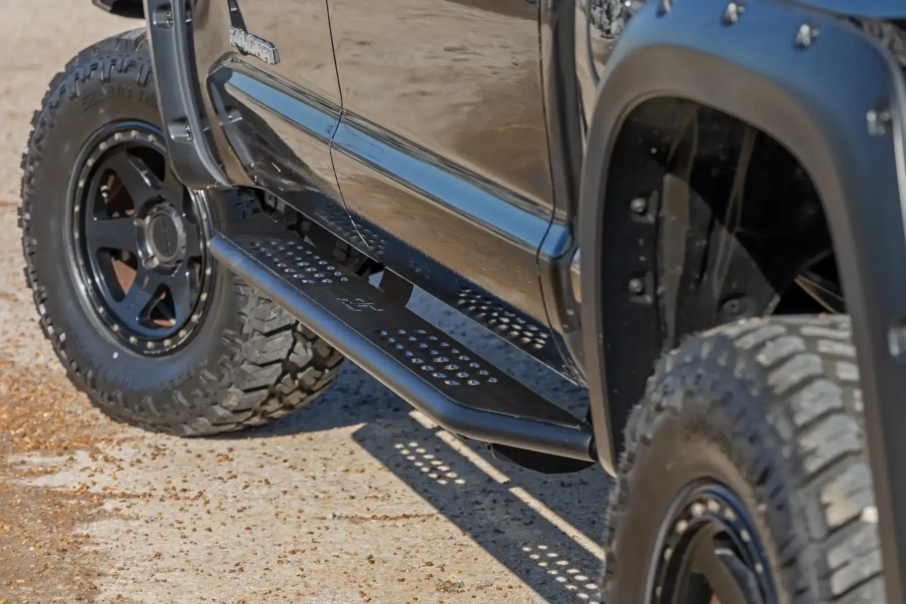 Rough Country OV2 Running Boards | 2014-2021 Toyota Tundra