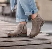 SOFFT Paige Bootie in Petra Grey