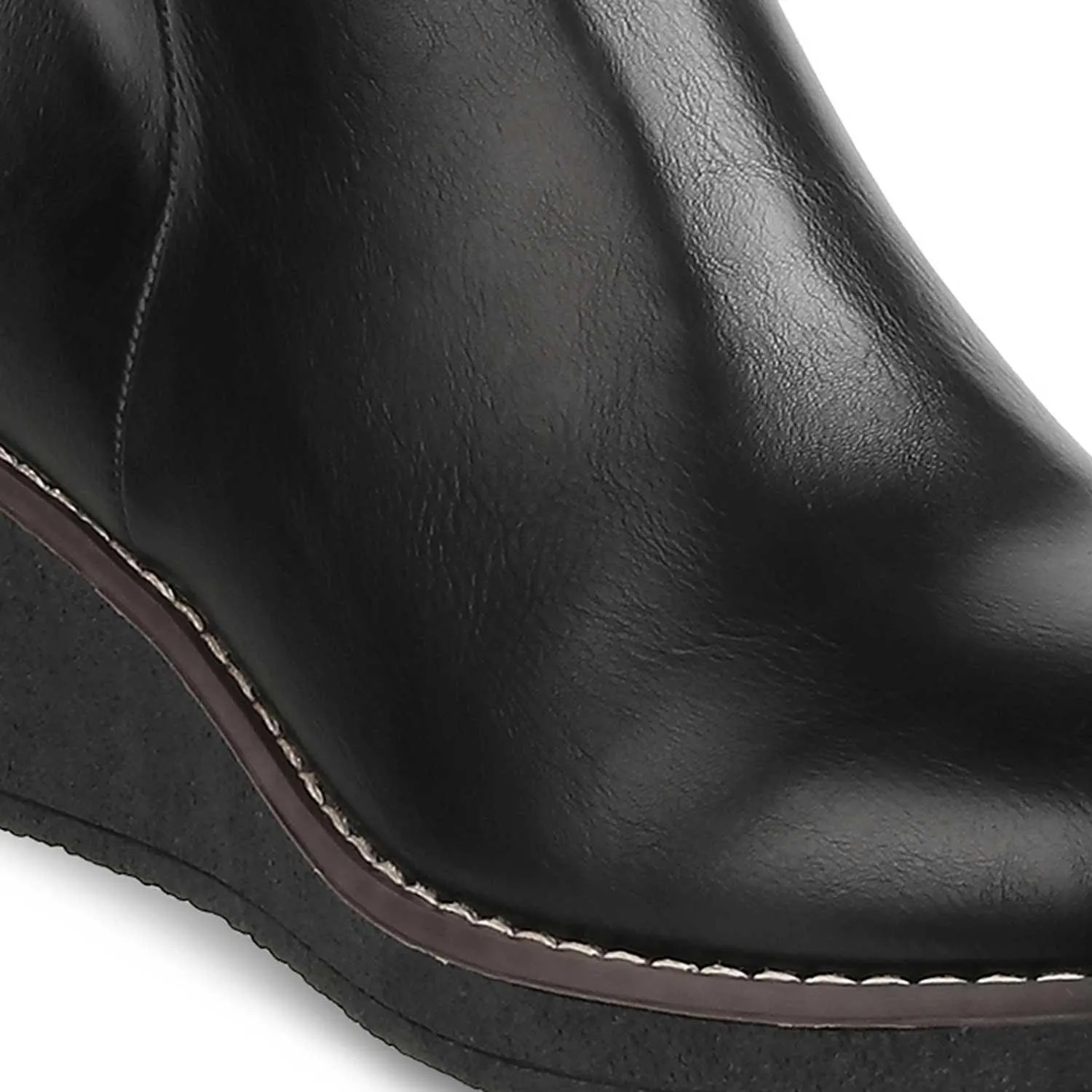 The Alavus Black Women's Knee-length Boots Tresmode